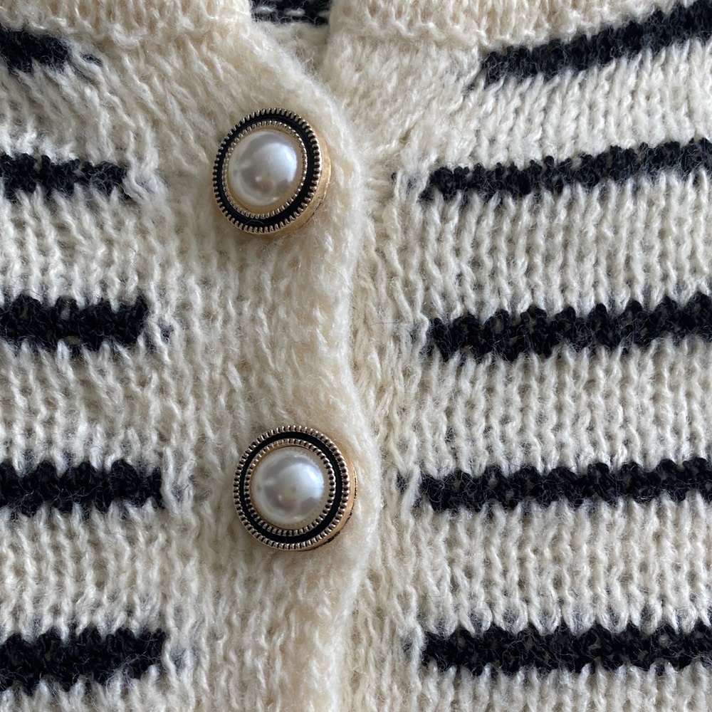 Striped bell sleeve sweater - Picture 3 of 5